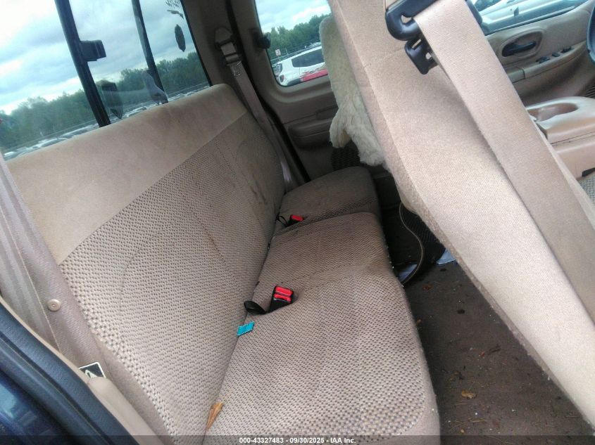 1999 Ford F-250 Lariat/Work Series/Xl/Xlt VIN: 1FTPX28L5XNA76492 Lot: 43327483