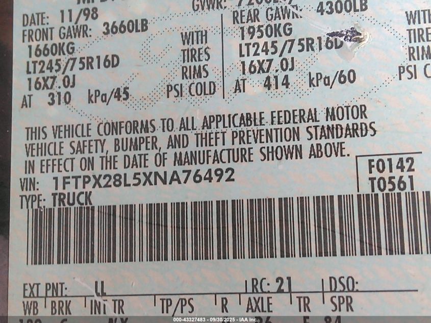 1999 Ford F-250 Lariat/Work Series/Xl/Xlt VIN: 1FTPX28L5XNA76492 Lot: 43327483