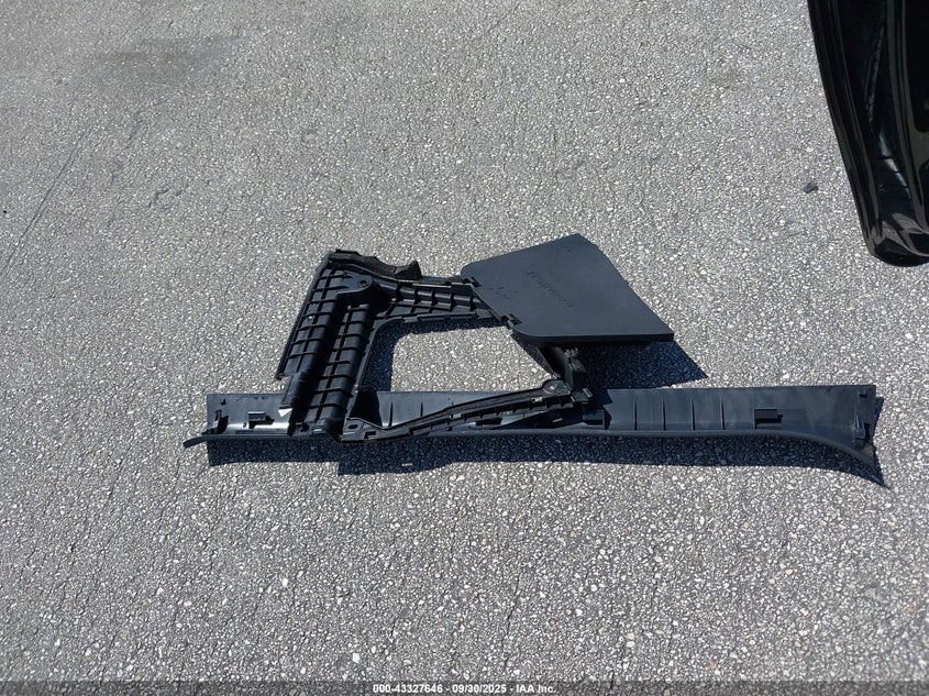 2022 INFINITI Q60 LUXE JN1EV7KK4NM600179