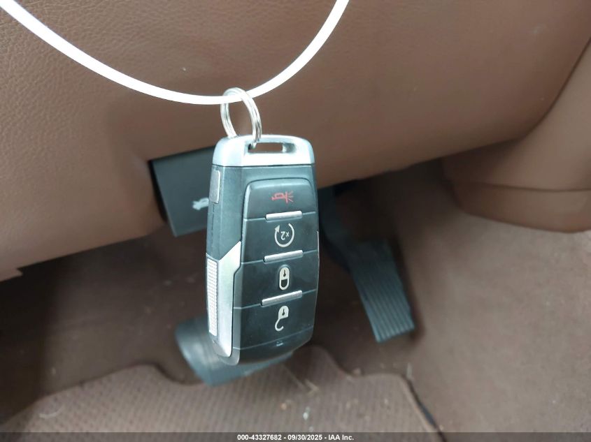 2019 Ram 1500 Laramie 4X4 6'4 Box VIN: 1C6SRFDT9KN841916 Lot: 43327682