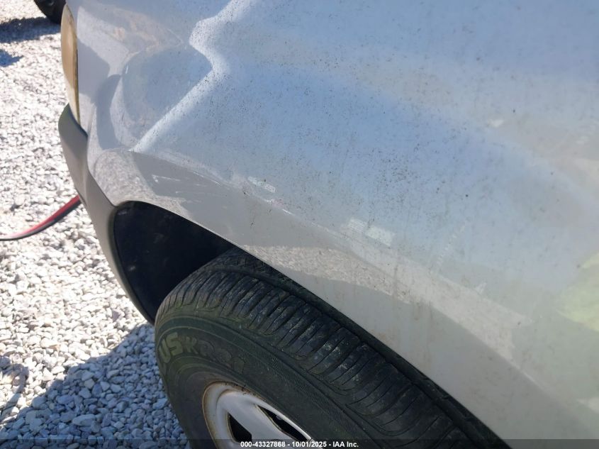 2002 Ford Escape Xls VIN: 1FMYU021X2KB12059 Lot: 43327868