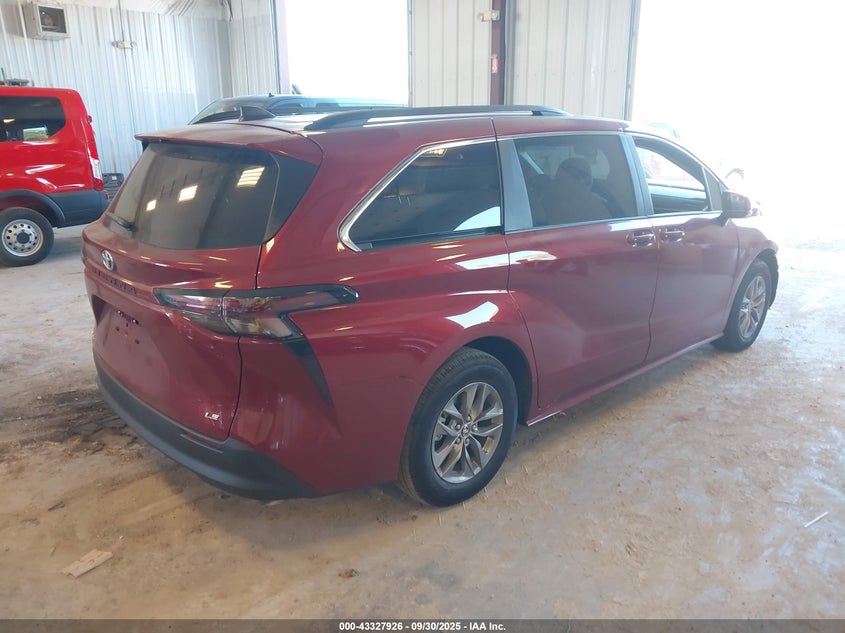 2025 TOYOTA SIENNA LE - 5TDBSKFC9SS211178
