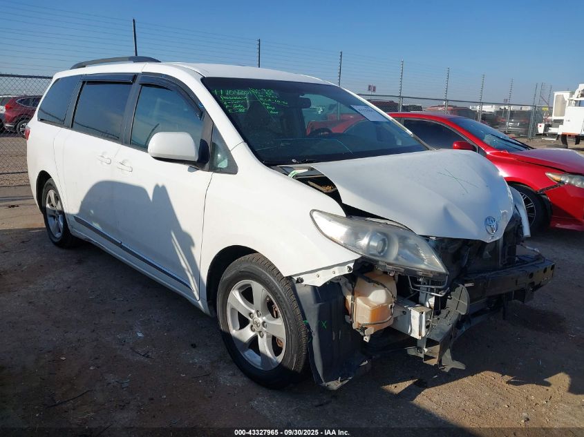 TOYOTA SIENNA LE 8 PASSENGER