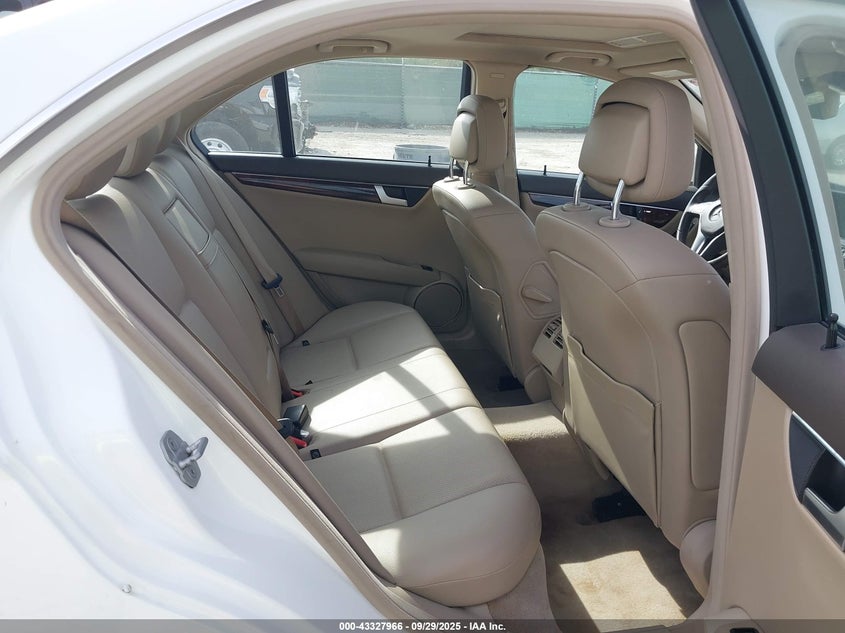 2013 Mercedes-Benz C 250 Sport VIN: WDDGF4HBXDG085751 Lot: 43327966