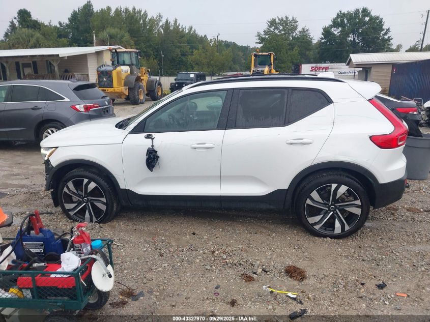 2024 Volvo Xc40 B5 Plus Dark Theme VIN: YV4L12UL1R2228419 Lot: 43327970