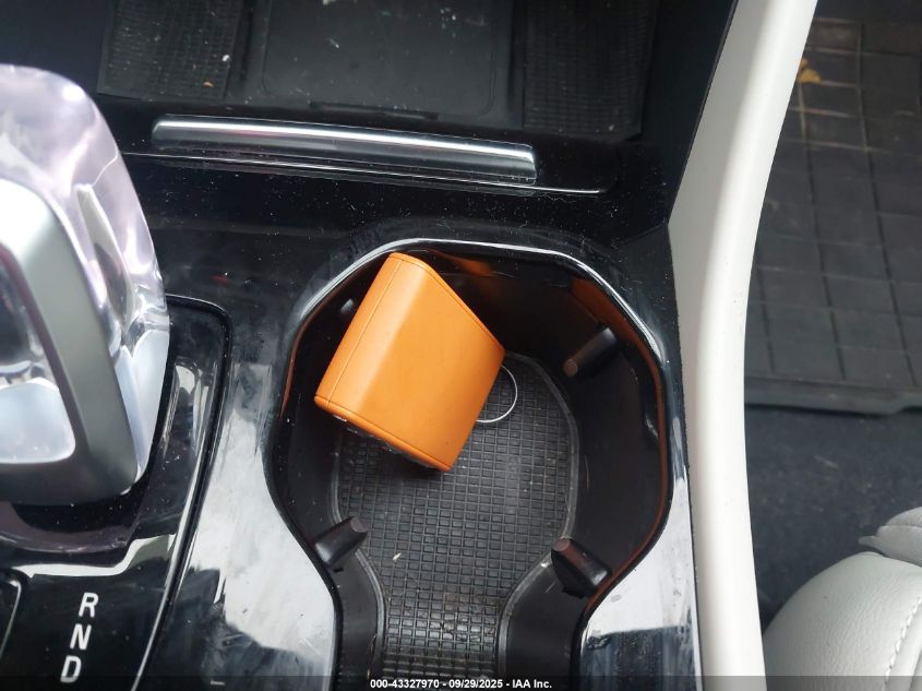 2024 Volvo Xc40 B5 Plus Dark Theme VIN: YV4L12UL1R2228419 Lot: 43327970