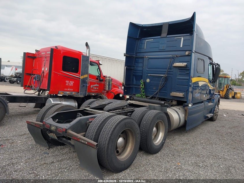 4V4NC9EH3HN980293 2017 VOLVO  photo no. 4