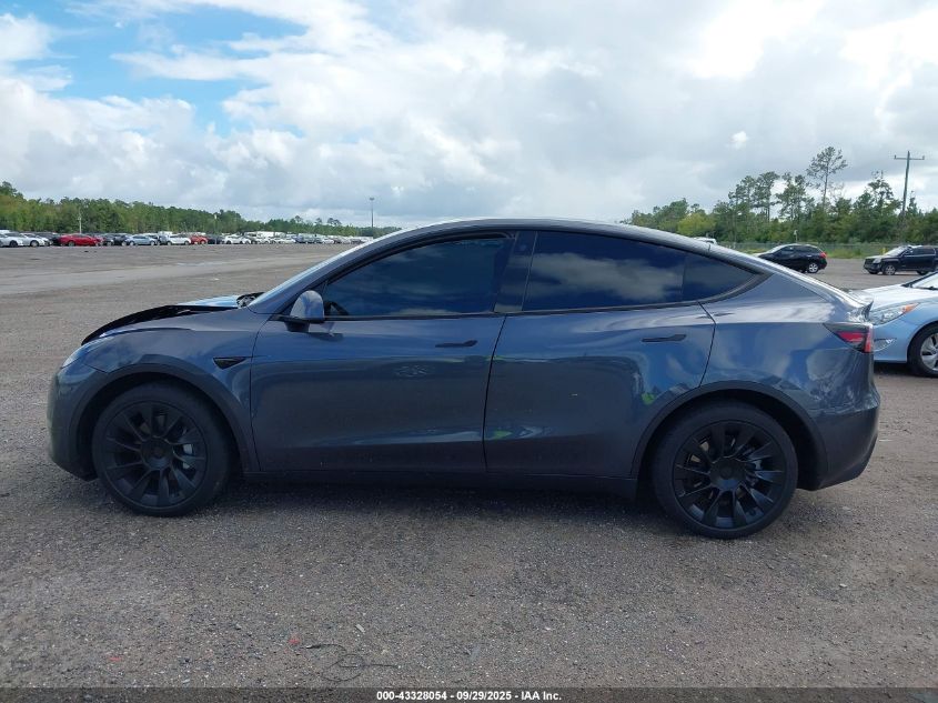 2023 Tesla Model Y Awd/Long Range Dual Motor All-Wheel Drive VIN: 7SAYGDEE6PF750494 Lot: 43328054