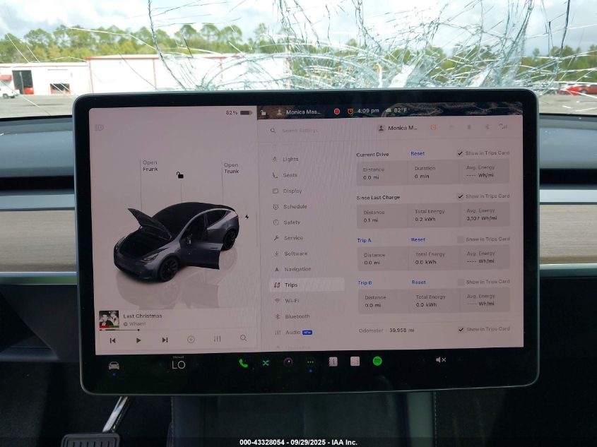 2023 Tesla Model Y Awd/Long Range Dual Motor All-Wheel Drive VIN: 7SAYGDEE6PF750494 Lot: 43328054