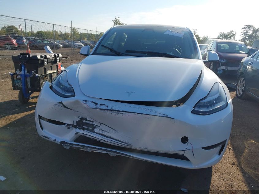 2023 Tesla Model Y Awd/Long Range Dual Motor All-Wheel Drive VIN: 7SAYGDEE7PA139211 Lot: 43328103