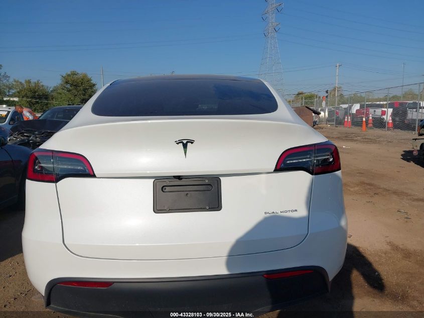 2023 Tesla Model Y Awd/Long Range Dual Motor All-Wheel Drive VIN: 7SAYGDEE7PA139211 Lot: 43328103