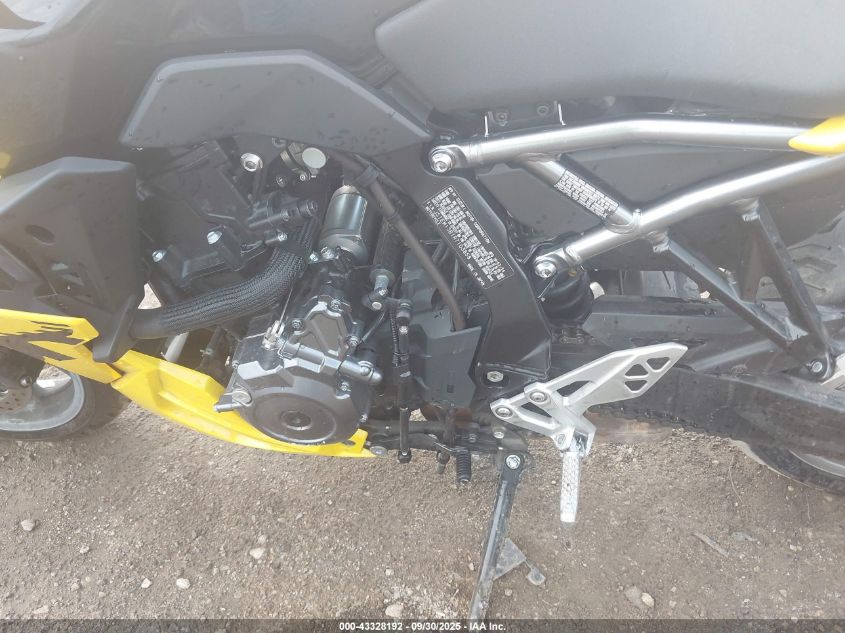 2024 Suzuki Gsx800 F VIN: JS1EM13B1R7103858 Lot: 43328192