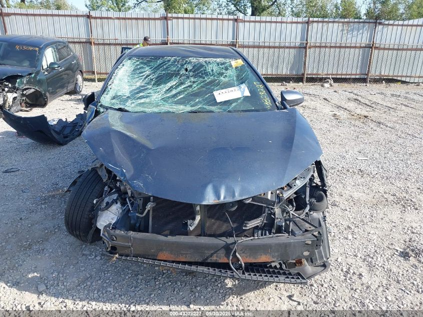 2017 Toyota Corolla Le VIN: 2T1BURHE8HC880741 Lot: 43328227