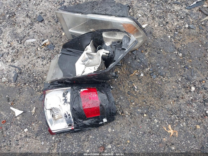 2017 RAM 1500 SLT  4X2 5'7 BOX 1C6RR6LG8HS561210