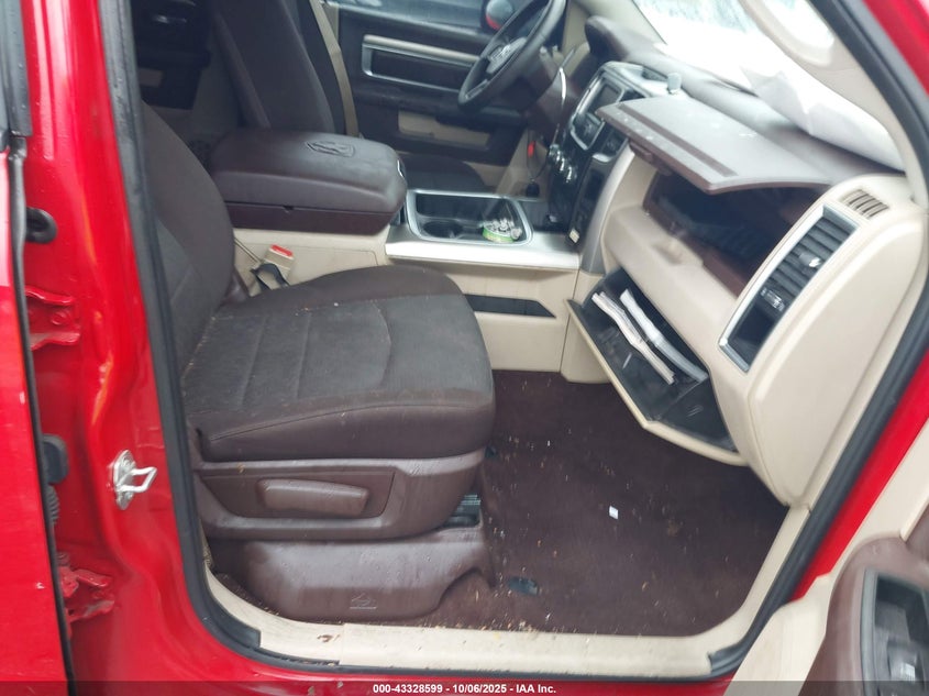 2017 RAM 1500 SLT  4X2 5'7 BOX 1C6RR6LG8HS561210