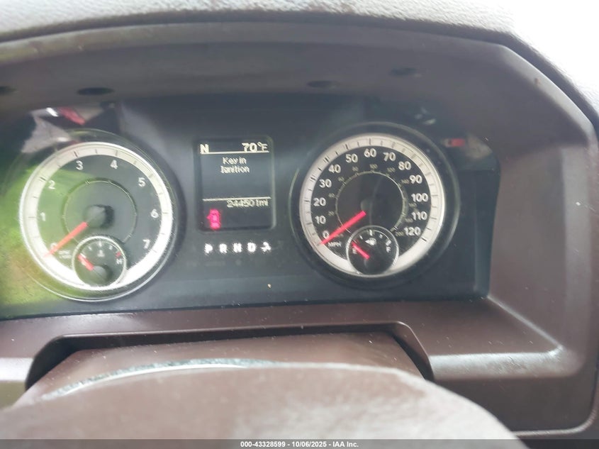 2017 RAM 1500 auction photo 7