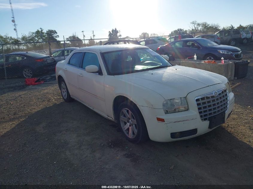 2007 Chrysler 300 Touring VIN: 2C3KA53G97H808742 Lot: 43328619