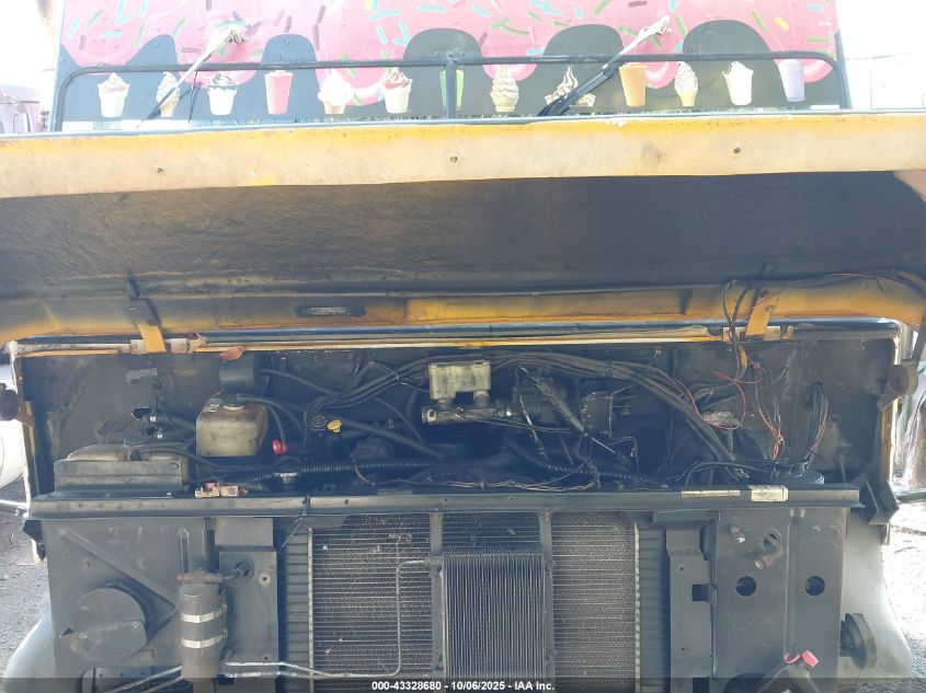 1997 Chevrolet P30 VIN: 1GBKP32R1V3317894 Lot: 43328680