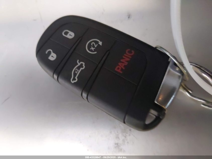 2016 Chrysler 300C VIN: 2C3CCAEG0GH207529 Lot: 43328847