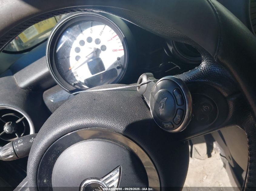 2013 Mini Hardtop Cooper VIN: WMWSU3C53DT689023 Lot: 43329098