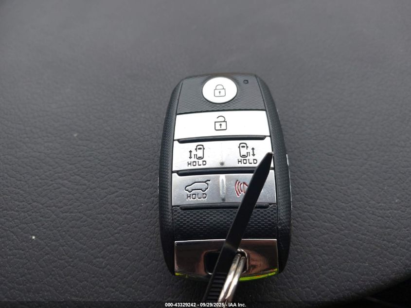 2017 Kia Sedona Lx VIN: KNDMB5C12H6325030 Lot: 43329242