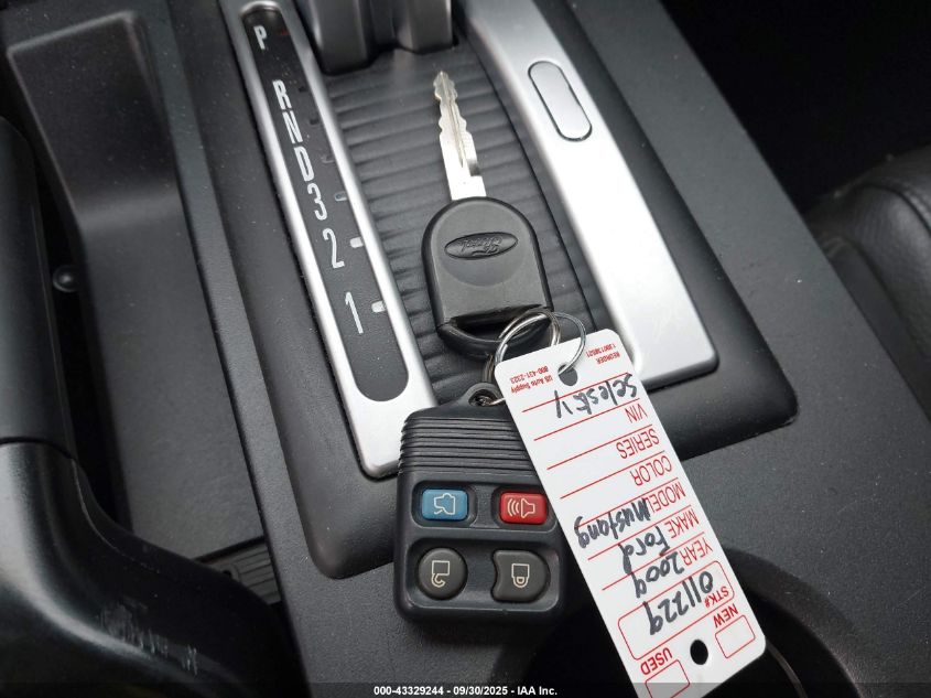 2009 Ford Mustang V6/V6 Premium VIN: 1ZVHT80N095139515 Lot: 43329244