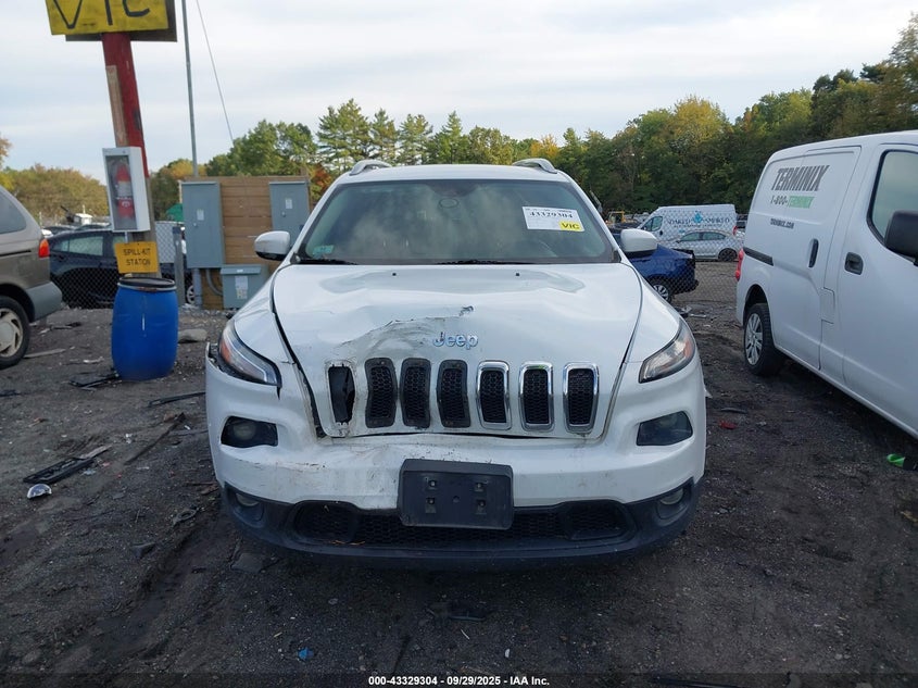2016 Jeep Cherokee Latitude VIN: 1C4PJMCB2GW268779 Lot: 43329304