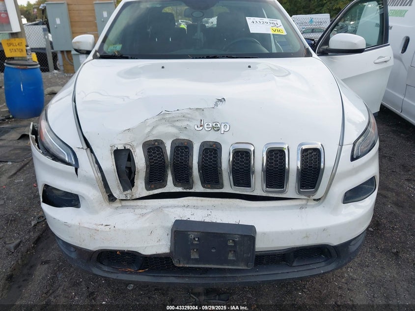 2016 Jeep Cherokee Latitude VIN: 1C4PJMCB2GW268779 Lot: 43329304