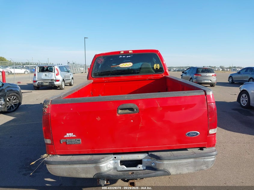 2000 Ford F-250 Lariat/Xl/Xlt VIN: 1FTNX21L5YEC65470 Lot: 43329378