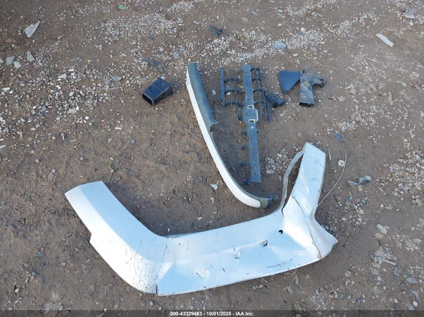 2000 Chevrolet Silverado 1500 VIN: 1GCEC14VXYE110223 Lot: 43329463