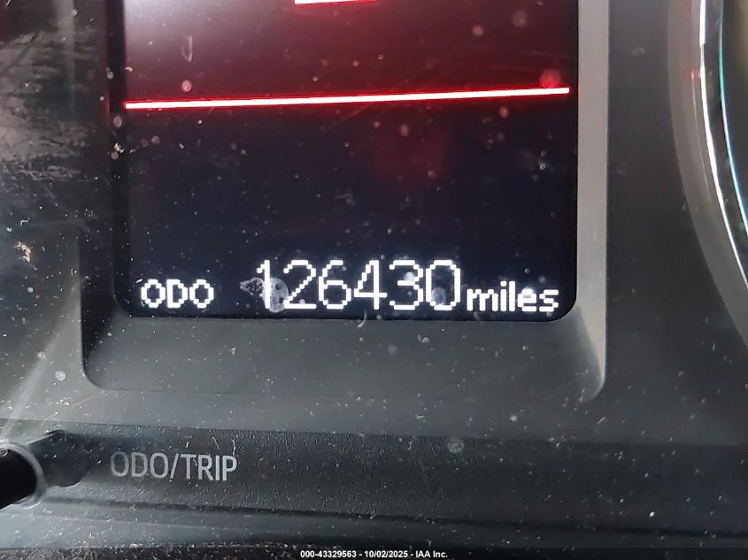 2017 Toyota Corolla Le VIN: 5YFBURHE5HP638392 Lot: 43329563