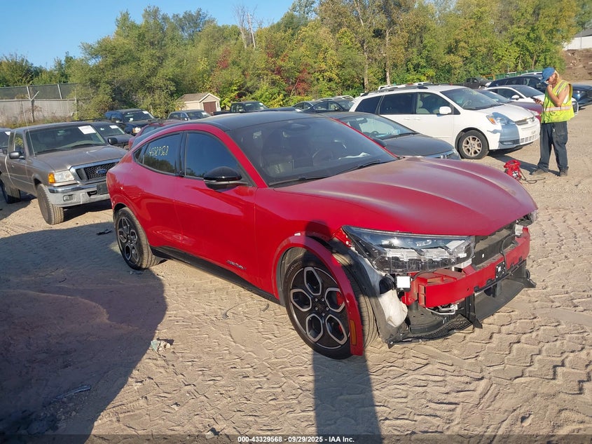FORD MUSTANG MACH-E GT