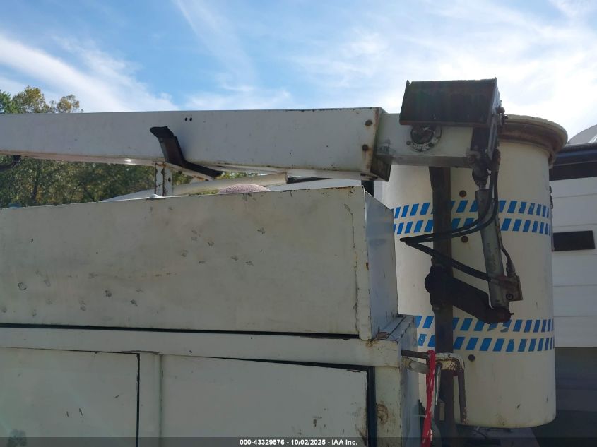 2000 Chevrolet C3500 Hd Chassis VIN: 1GBKC34J0YF493308 Lot: 43329576