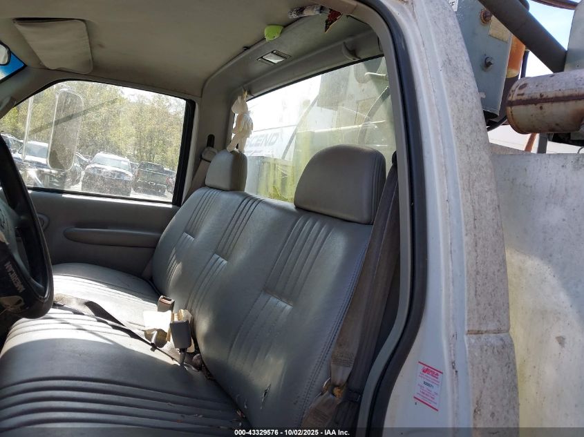 2000 Chevrolet C3500 Hd Chassis VIN: 1GBKC34J0YF493308 Lot: 43329576