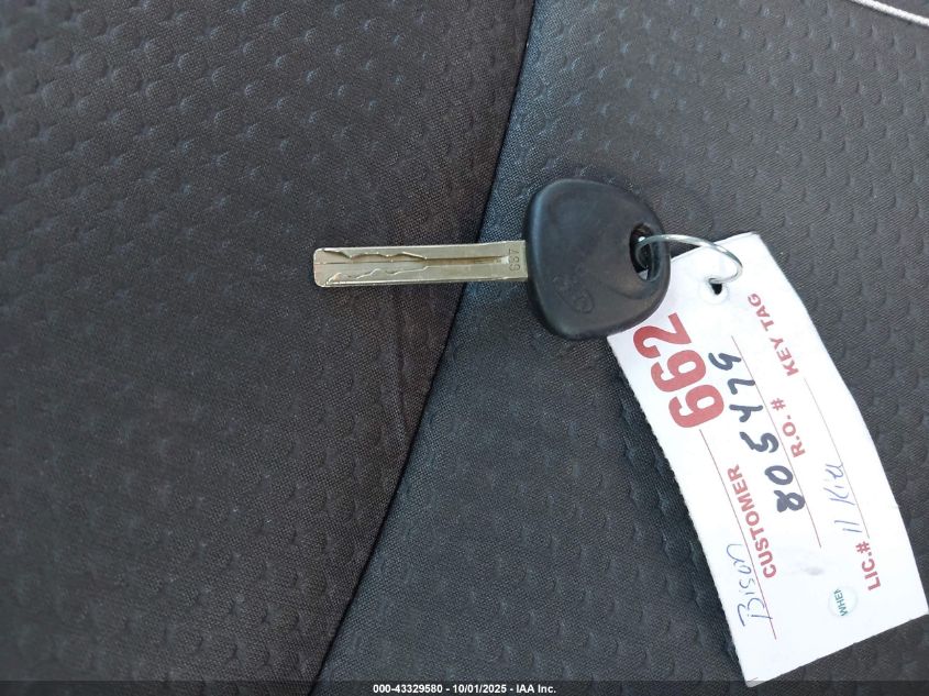 2011 Kia Sorento Lx VIN: 5XYKT3A13BG103158 Lot: 43329580