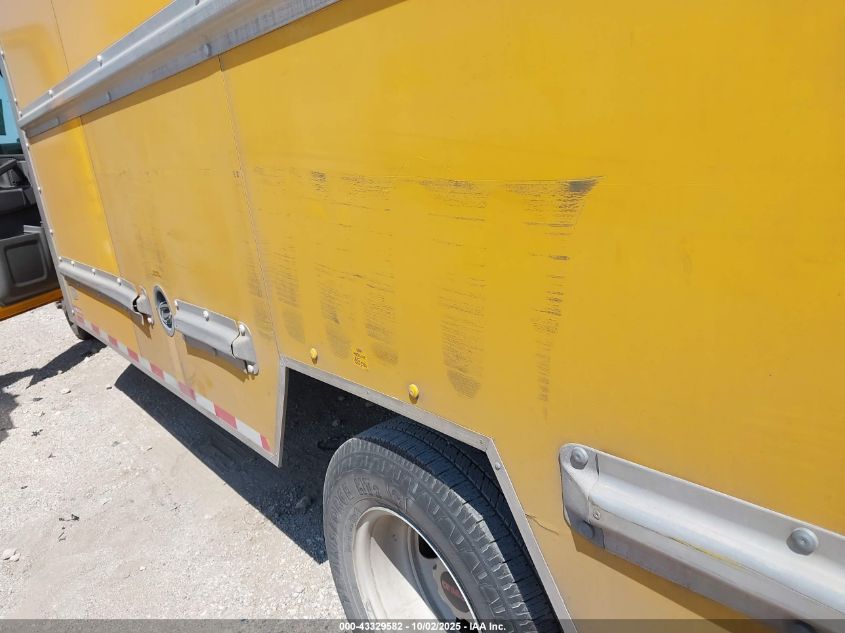 2019 GMC Savana Cutaway Work Van VIN: 7GZ37TCG0KN007610 Lot: 43329582