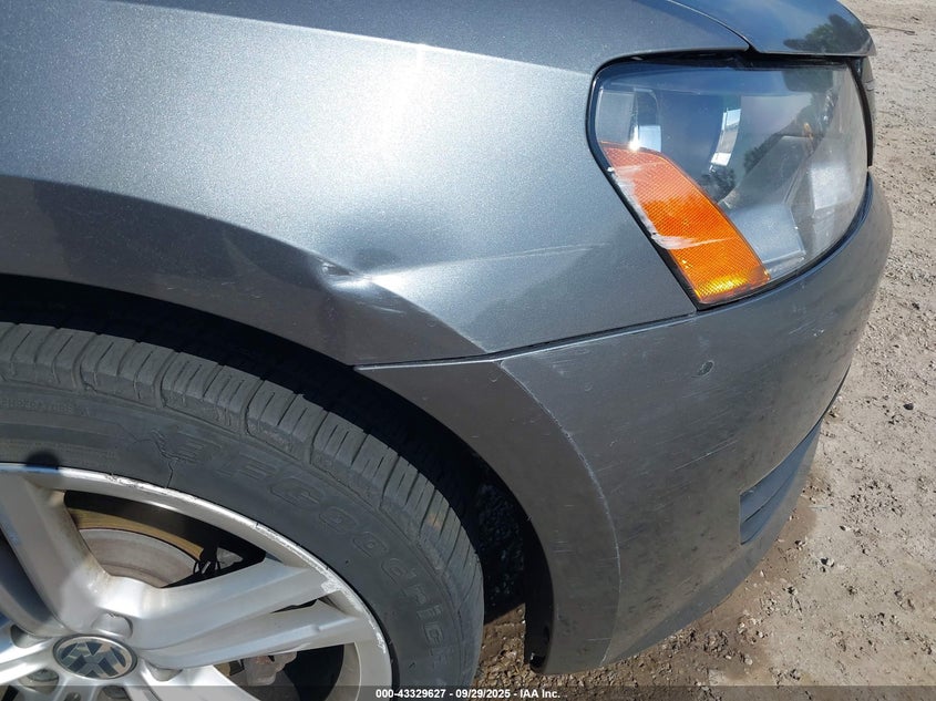 2014 VOLKSWAGEN PASSAT 1.8T SE - 1VWBS7A32EC072616