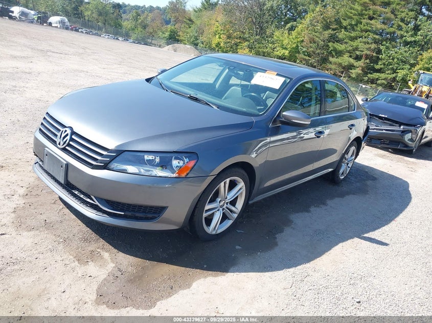 2014 VOLKSWAGEN PASSAT 1.8T SE - 1VWBS7A32EC072616