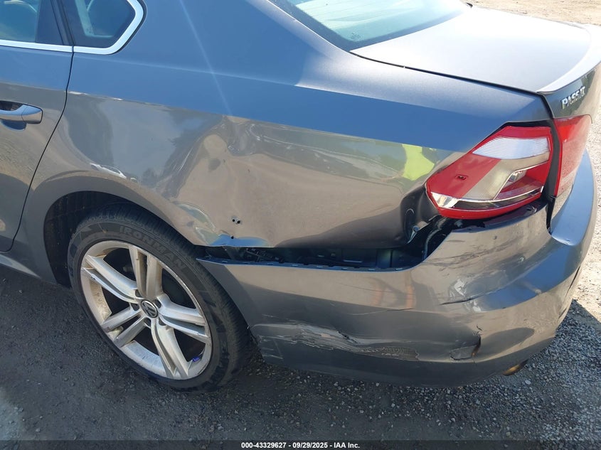 2014 VOLKSWAGEN PASSAT 1.8T SE - 1VWBS7A32EC072616