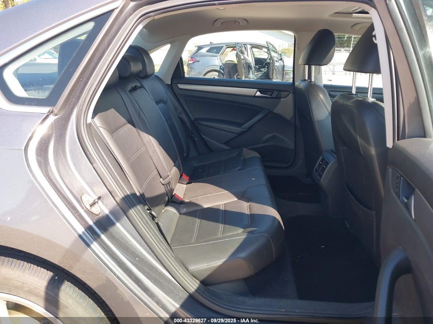 2014 VOLKSWAGEN PASSAT 1.8T SE - 1VWBS7A32EC072616