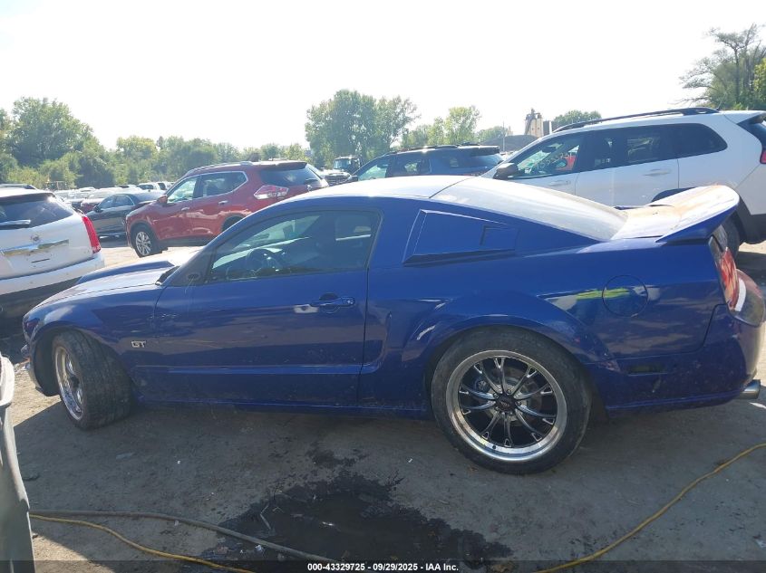 2005 Ford Mustang Gt Deluxe/Gt Premium VIN: 1ZVFT82H555183325 Lot: 43329725