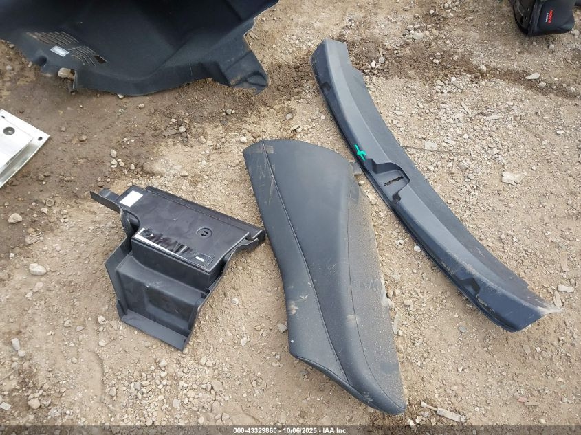 2019 Tesla Model 3 Long Range/Performance VIN: 5YJ3E1EB0KF210617 Lot: 43329860