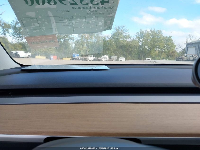 2019 Tesla Model 3 Long Range/Performance VIN: 5YJ3E1EB0KF210617 Lot: 43329860