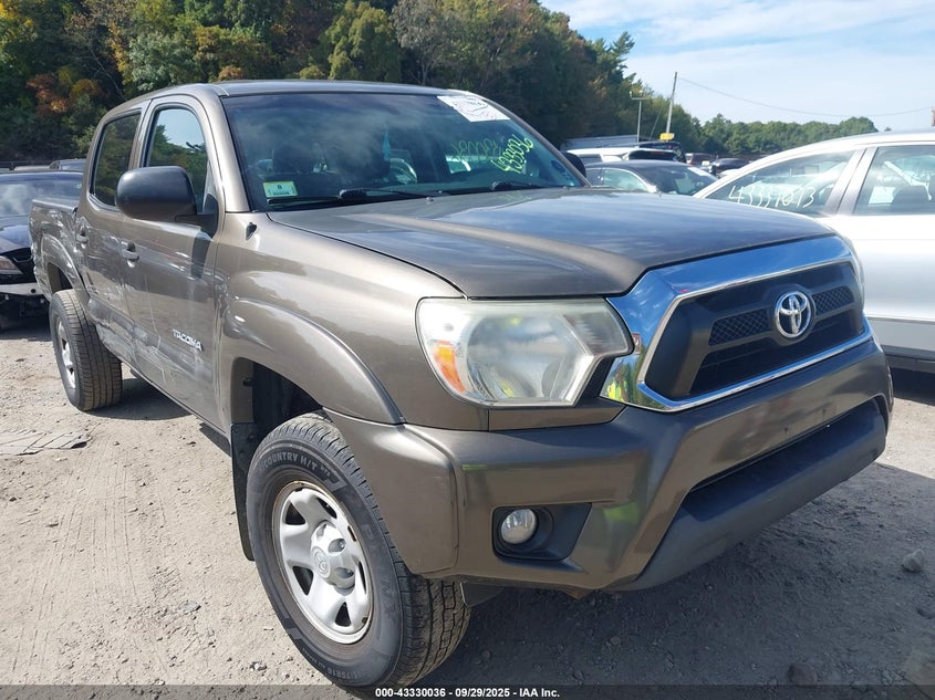 2015 TOYOTA TACOMA BASE V6 - 3TMLU4EN0FM167350