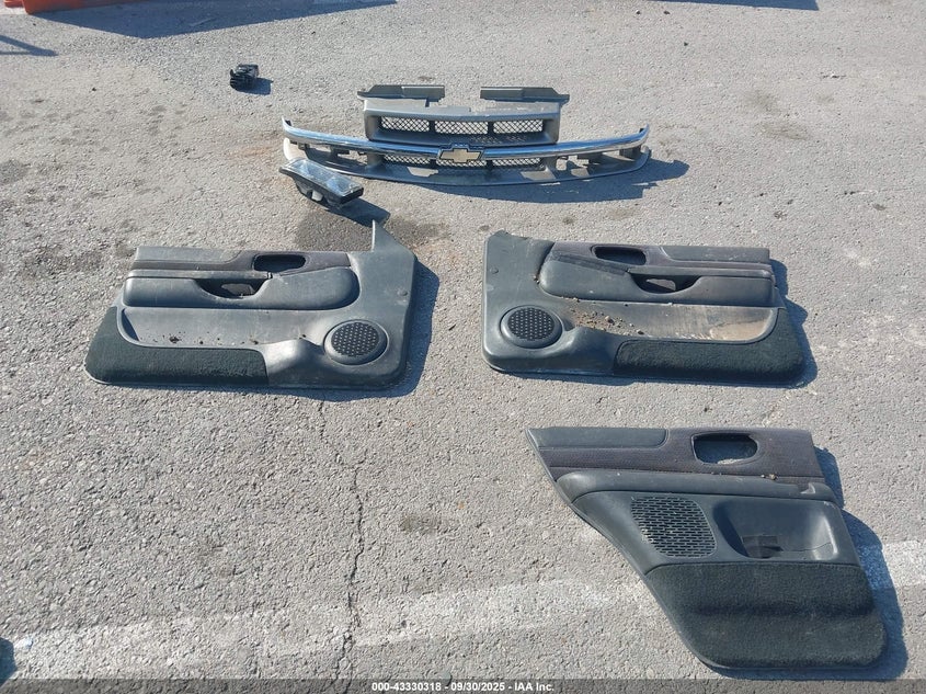 2001 Chevrolet Blazer Lt VIN: 1GNDT13W01K255310 Lot: 43330318