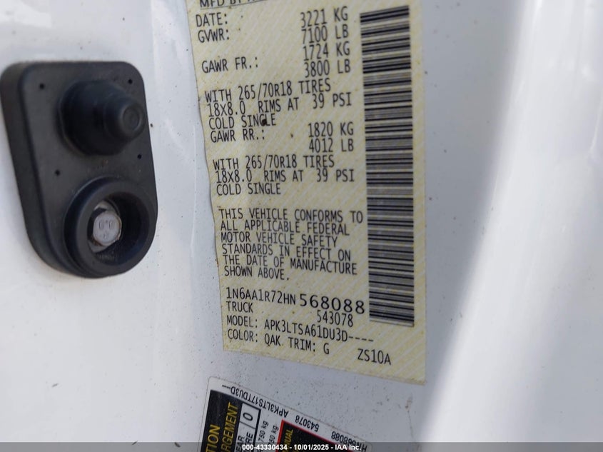 2017 NISSAN TITAN SV - 1N6AA1R72HN568088