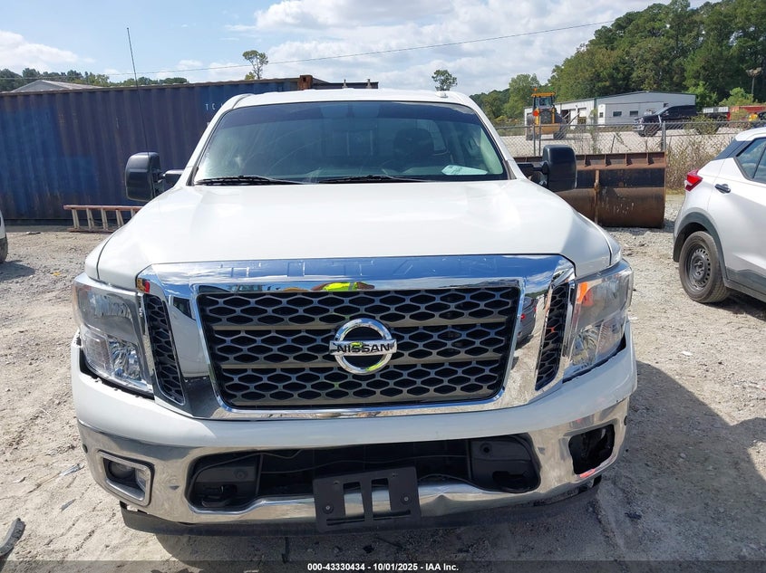2017 NISSAN TITAN SV - 1N6AA1R72HN568088