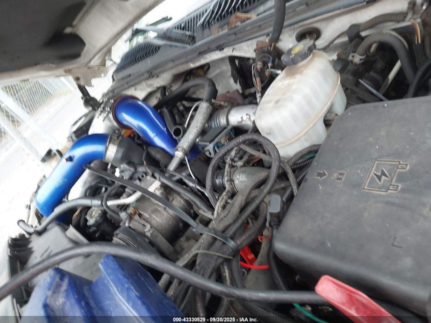 2005 Chevrolet Silverado 2500Hd Work Truck VIN: 1GCHK23235F918870 Lot: 43330529