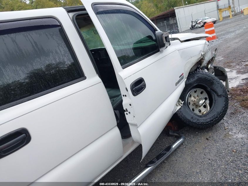2005 Chevrolet Silverado 2500Hd Work Truck VIN: 1GCHK23235F918870 Lot: 43330529