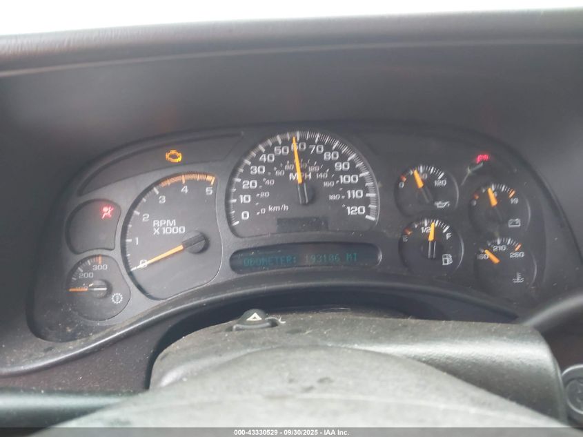 2005 Chevrolet Silverado 2500Hd Work Truck VIN: 1GCHK23235F918870 Lot: 43330529